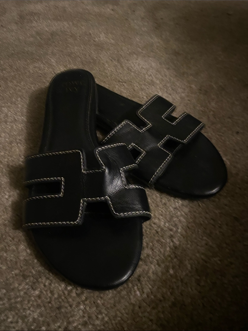 Crown & Ivy Black Leather Cutout Slide Sandals